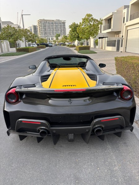 Ferrari Pista Spyder